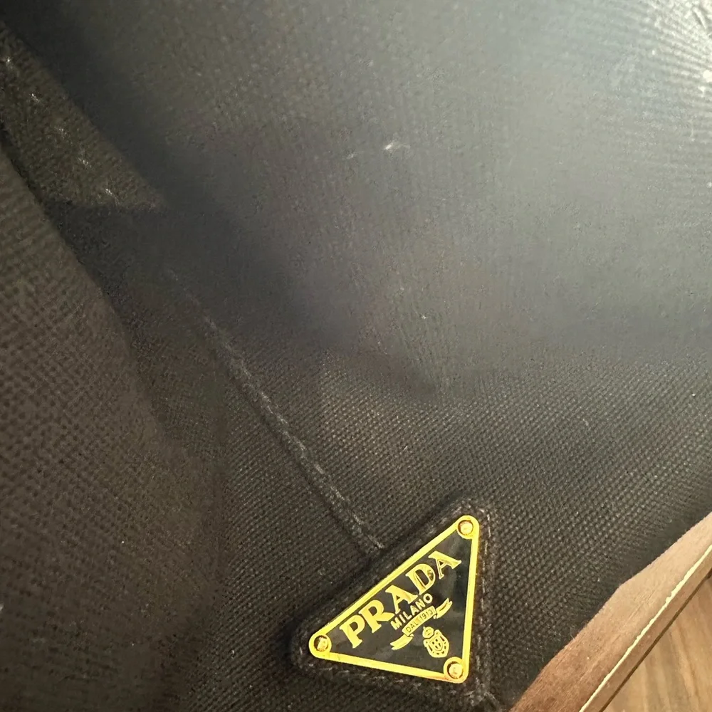 Prada Bag with Entrupy Certification - Picture 3 of 11